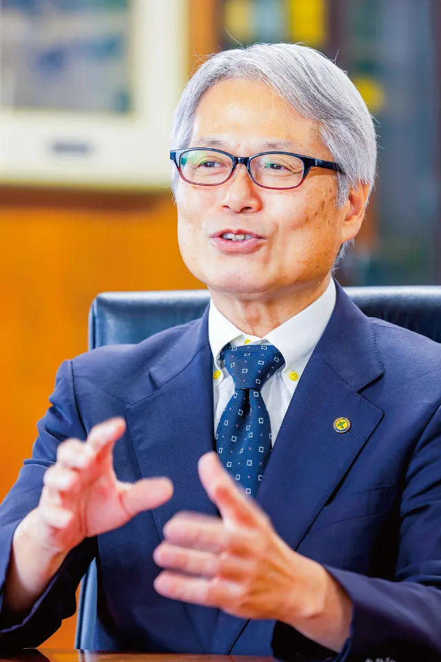 井戸章雄 学長